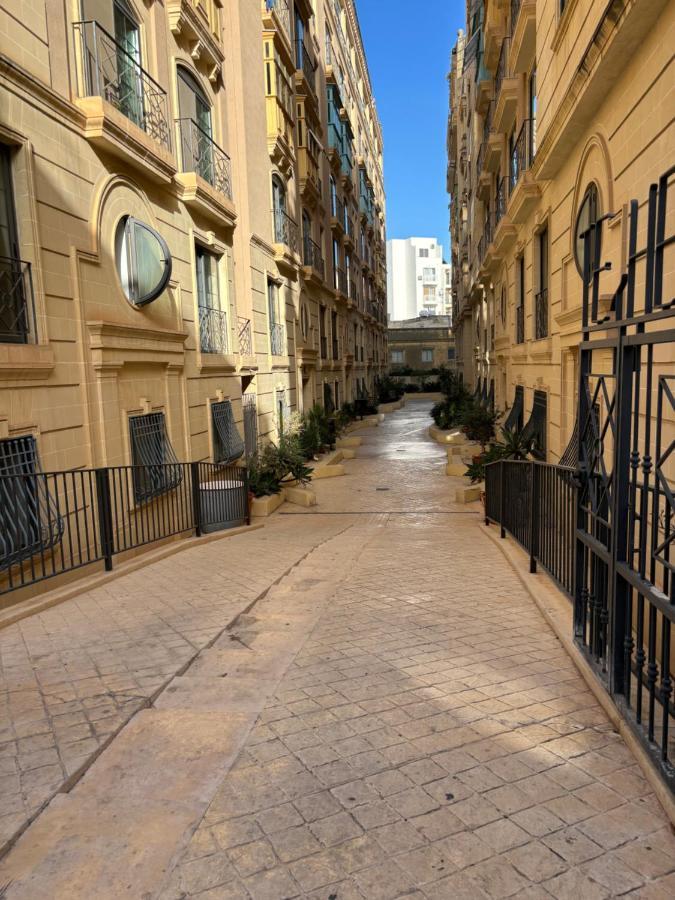 Belmonte Flat Apartment Sliema Bagian luar foto